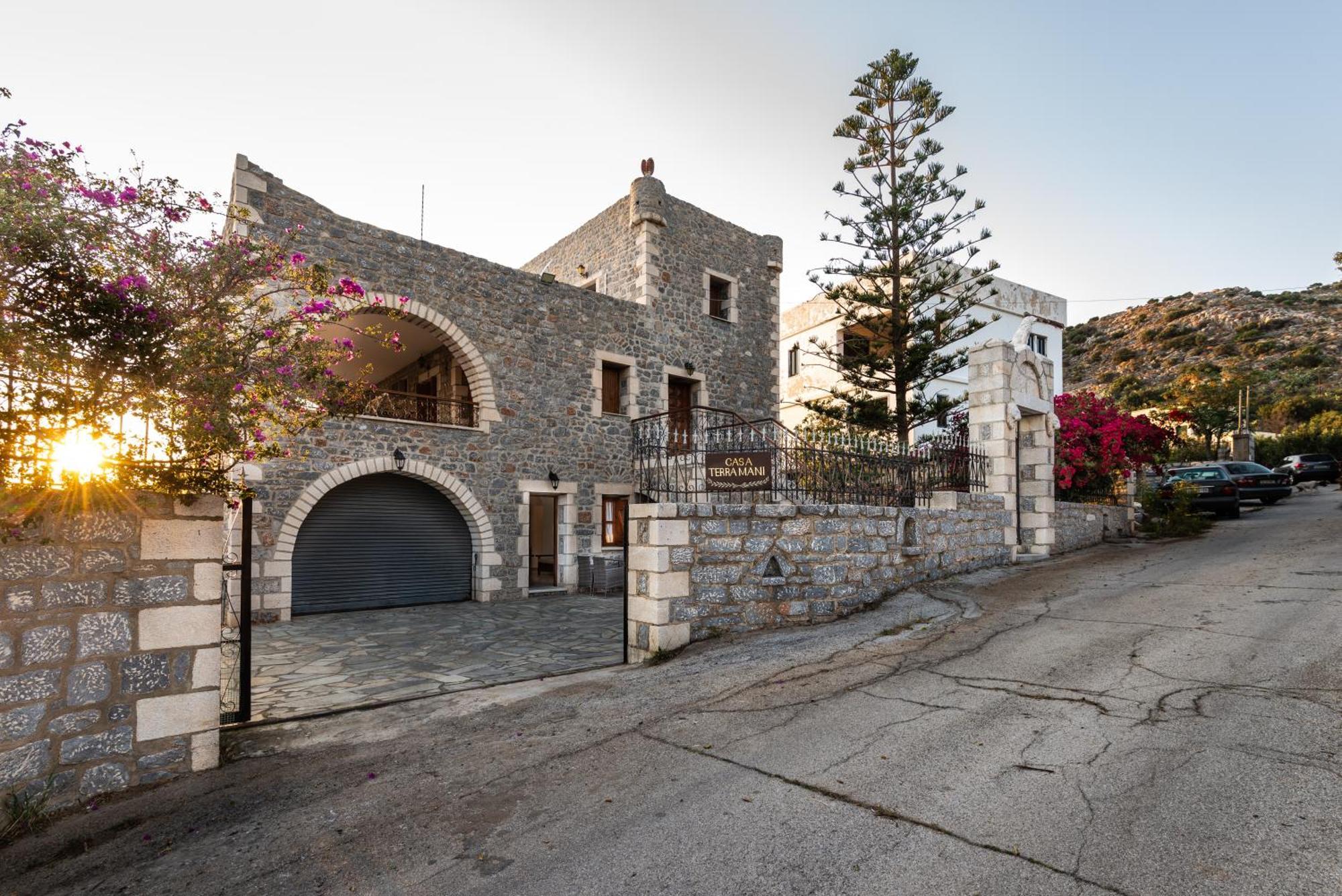 Casa Terra Mani Villa Alika Exterior photo