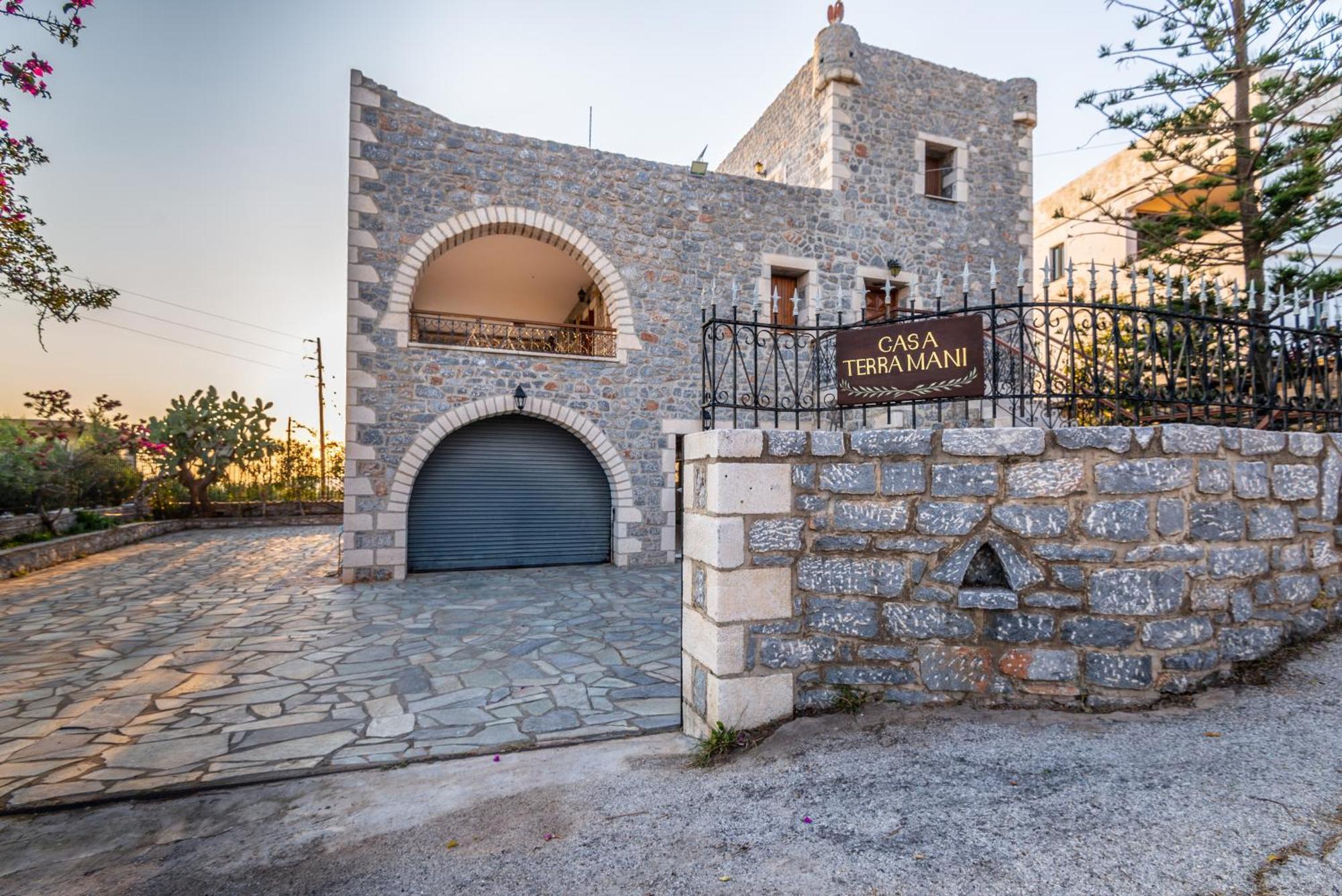 Casa Terra Mani Villa Alika Exterior photo